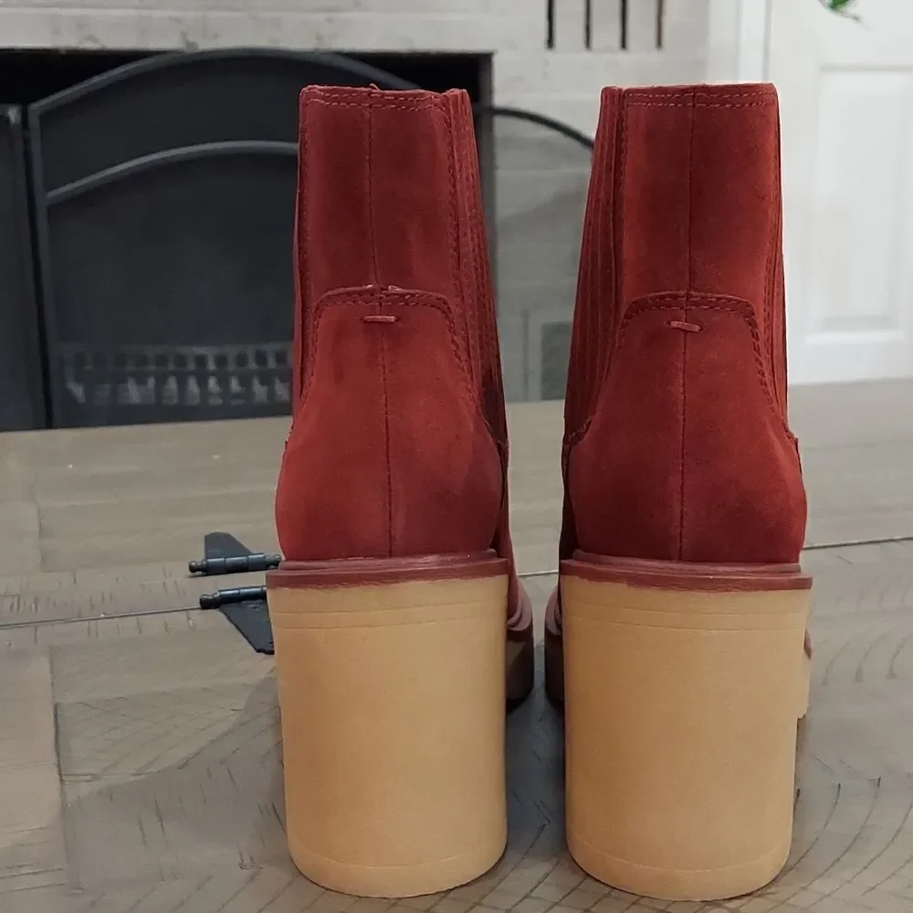 Dolce Vita Caster H2O Maroon Waterproof Suede Boots NWT